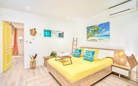 Foyal Suites